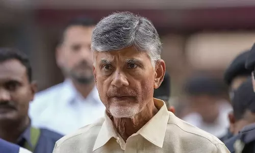 Chandrababu Naidu,TDP chief Chandrababu Naidu arrested,Former Andhra CM Chandrababu Naidu,Chandrababu Naidu Arrest News,ചന്ദ്രബാബു നായിഡുവിനെ ഉടൻ കോടതിയിൽ ഹാജരാക്കും; ആന്ധ്രയിൽ പ്രതിഷേധം കടുക്കുന്നു,ആന്ധ്ര,ചന്ദ്രബാബു നായിഡു അറസ്റ്റില്‍