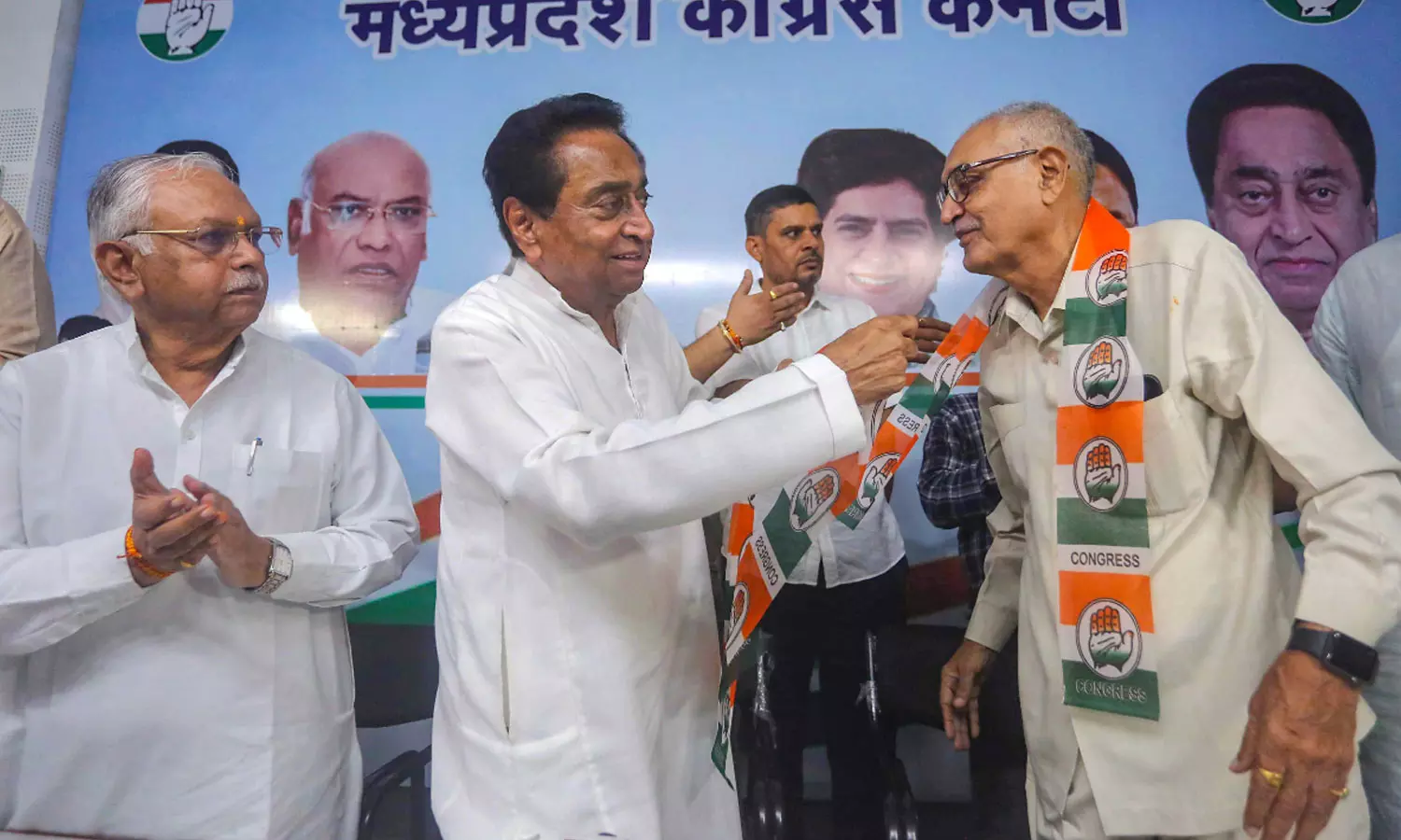 Madhya Pradesh,Former BJP mla joins Congress in poll-bound MP,Madhya Pradesh Ahead Of Polls,മധ്യപ്രദേശിൽ ബി.ജെ.പി മുൻ എം.എൽ.എ കോൺഗ്രസിൽ ചേർന്നു,മധ്യപ്രദേശ് തെരഞ്ഞെടുപ്പ്,ബിജെപി എം.എല്‍.എ