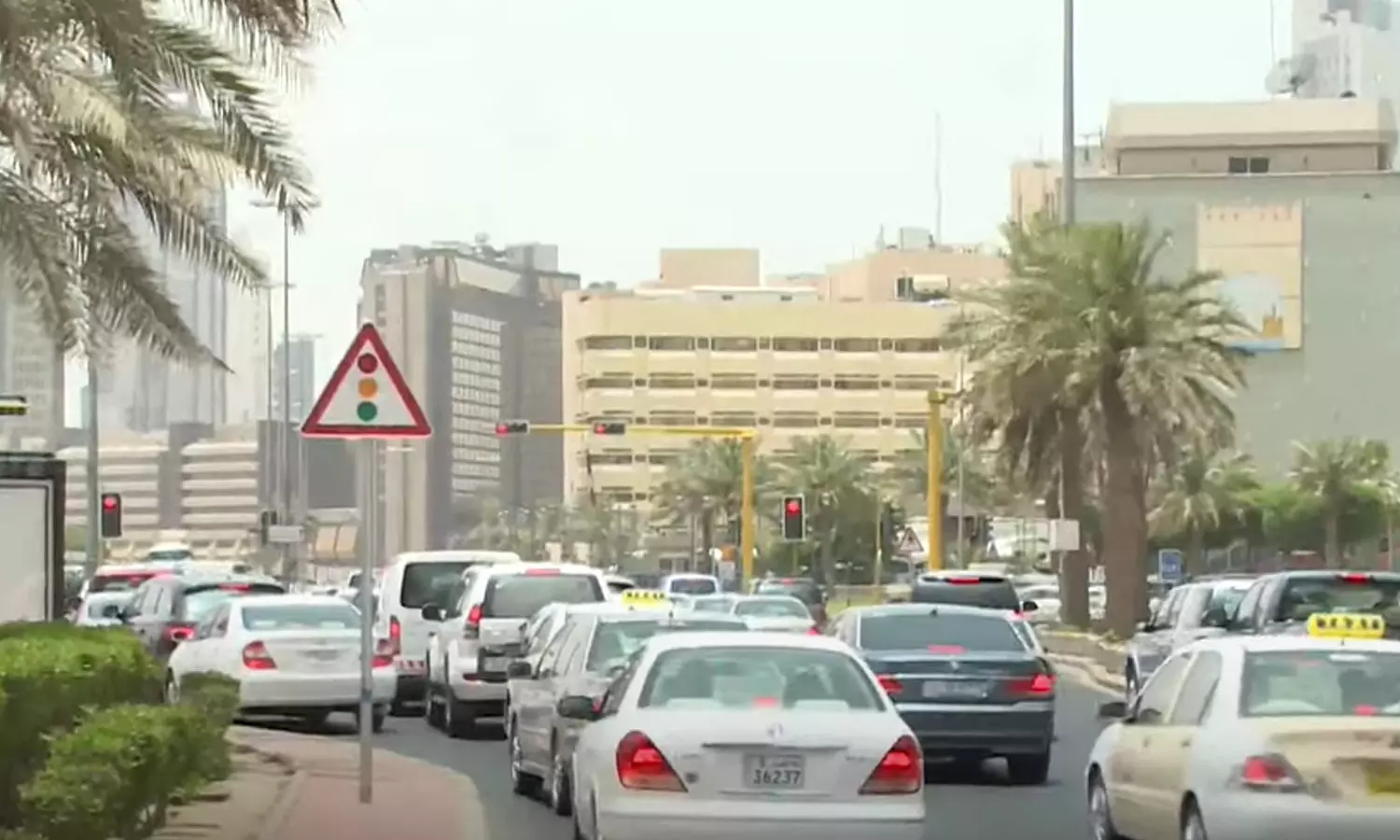 റോഡ് നിയമം ലംഘിക്കുന്നവരെ പിടികൂടാകാൻ നൂതന സംവിധാനം നടപ്പിലാക്കി കുവൈത്ത് റോഡ് നിയമം ലംഘിക്കുന്നവരെ പിടികൂടാകാൻ നൂതന സംവിധാനം നടപ്പിലാക്കി കുവൈത്ത്