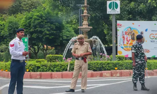 Saudi Cop Reaches UAE Presidents Delhi Hotel, Stopped By Security