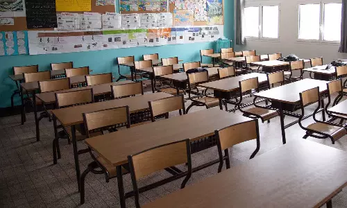 നിപ: കോഴിക്കോട് ജില്ലയിലെ വിദ്യാഭ്യാസ സ്ഥാപനങ്ങൾക്ക് നാളെയും മറ്റന്നാളും അവധി