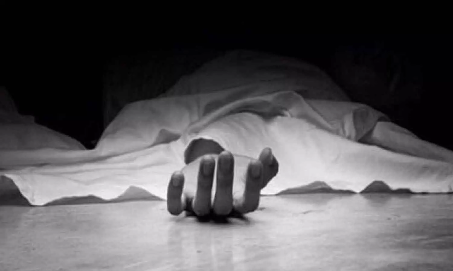 കാസർകോട് ഉദുമയിൽ അമ്മയേയും അഞ്ചു വയസ്സുള്ള മകളേയും കിണറ്റിൽ മരിച്ച നിലയിൽ കണ്ടെത്തി