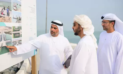 അൽദഫ്റയിൽ രണ്ട് വൻ സമുദ്രതീര പദ്ധതികൾ   ഉദ്ഘാടനം ചെയ്തു