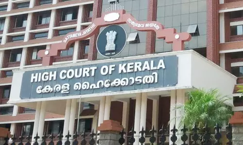 മാസപ്പടി ഹരജി രണ്ടാഴ്ച കഴിഞ്ഞ് പരിഗണിക്കാന്‍ ഹൈക്കോടതി മാറ്റി
