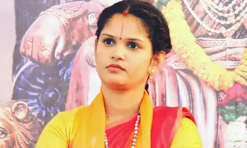 police book cheating case against Hindutva leader Chaitra Kundapura in karnataka