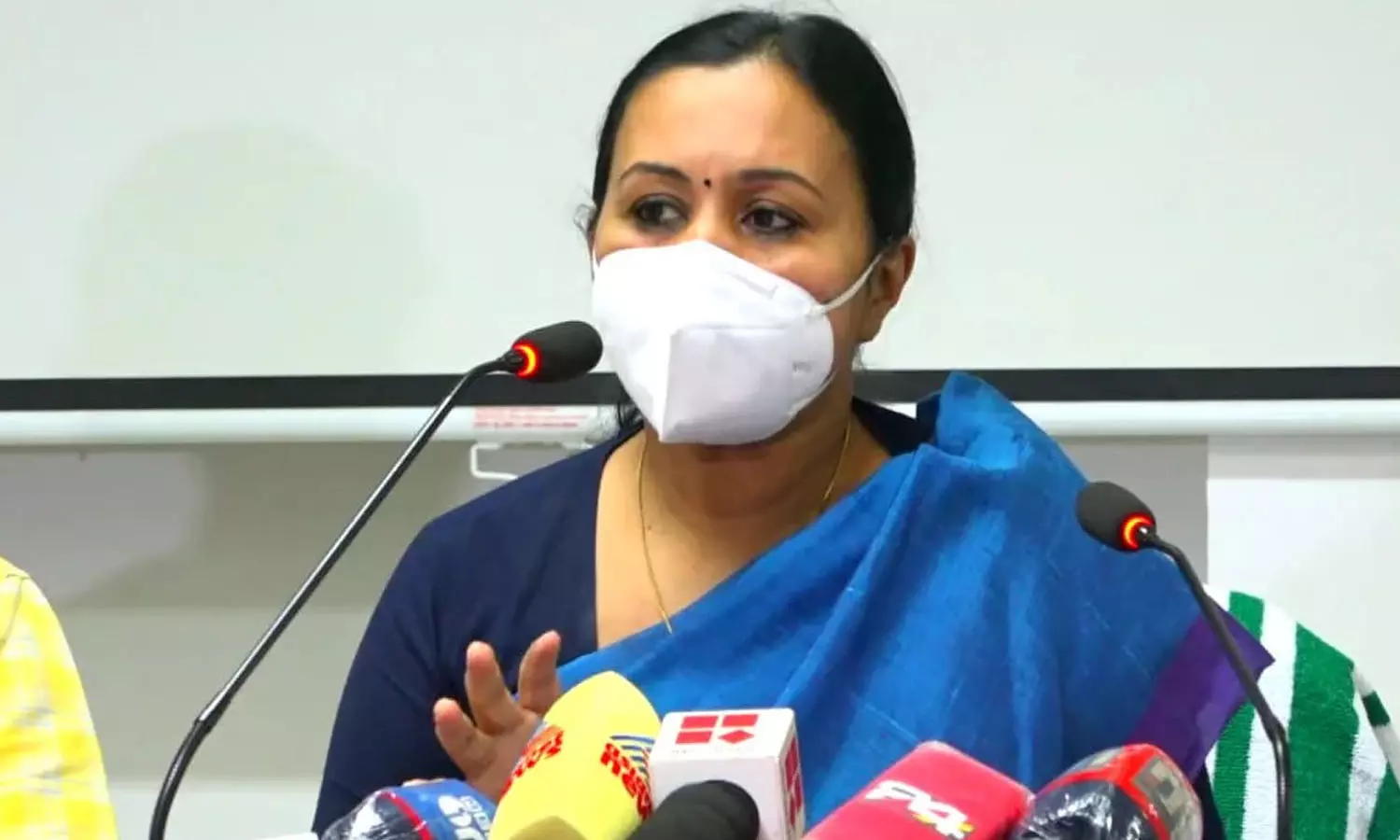 no Nipah positive cases in the state for four days, Health Minister Veena George, nipah in calicut, latest malayalam news, നാല് ദിവസമായി സംസ്ഥാനത്ത് നിപ പോസിറ്റീവ് കേസുകളൊന്നുമില്ലെന്ന് ആരോഗ്യമന്ത്രി വീണാ ജോർജ്, നിപ , ഏറ്റവും പുതിയ മലയാളം വാർത്ത,കോഴിക്കോട്, no Nipah positive cases in the state for four days, Health Minister Veena George, nipah in calicut, latest malayalam news, നാല് ദിവസമായി സംസ്ഥാനത്ത് നിപ പോസിറ്റീവ് കേസുകളൊന്നുമില്ലെന്ന് ആരോഗ്യമന്ത്രി വീണാ ജോർജ്, നിപ , ഏറ്റവും പുതിയ മലയാളം വാർത്ത,കോഴിക്കോട്,