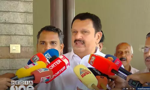 K Muraleedharan to media about puthuppally mic issue K Muraleedharan to media about puthuppally mic issue