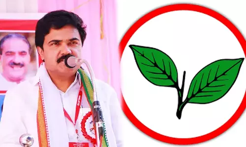 കോട്ടയത്തിനു പുറമെ ഇടുക്കിയോ പത്തനംതിട്ടയോ വേണം; ലോക്സഭാ തെരഞ്ഞെടുപ്പിൽ കൂടുതൽ സീറ്റിനായി സമ്മർദം ശക്തമാക്കാൻ കേരളാ കോൺഗ്രസ് എം