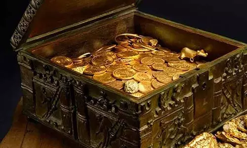 fake gold coins, cheated a pharmacy shop owner in Pune,Pune shop owner ,fake British-era vintage coins,വ്യാജ സ്വര്‍ണനാണയം, കടയുടമയുടെ 30 ലക്ഷം തട്ടി, സ്വര്‍ണനാണയം നല്‍കി തട്ടിപ്പ്, നിധി,