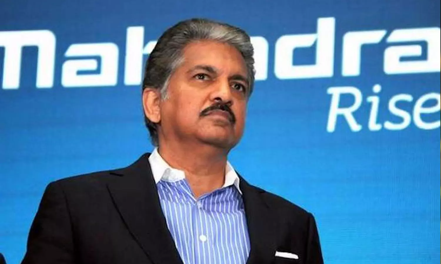 കാറിൽ എയർ ബാഗില്ല, മകൻ അപകടത്തിൽ മരിച്ചു; ആനന്ദ് മഹീന്ദ്രക്കെതിരെ വഞ്ചനാകുറ്റത്തിന് കേസ്