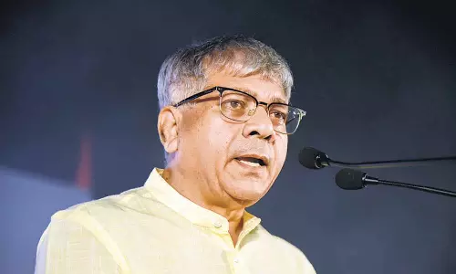 പ്രകാശ് അംബേദ്കര് പ്രകാശ് അംബേദ്കര്