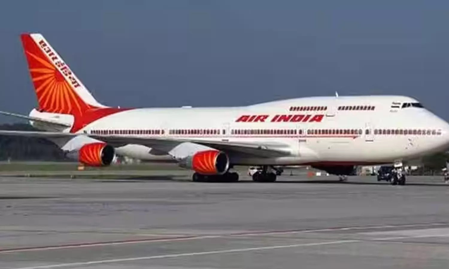 കോഴിക്കോട്-ദുബൈ എയർ ഇന്ത്യ വിമാനം അടിയന്തിരമായി കണ്ണൂരിൽ ഇറക്കി