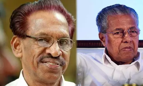 കരുവന്നൂർ ബാങ്ക് തട്ടിപ്പ് കേസ്: ഇഡിക്ക് മുന്നിൽ ഹാജരാകുന്നതിന് മുമ്പ് മുഖ്യമന്ത്രിയുമായി കൂടിക്കാഴ്ച നടത്തി എം.കെ കണ്ണൻ
