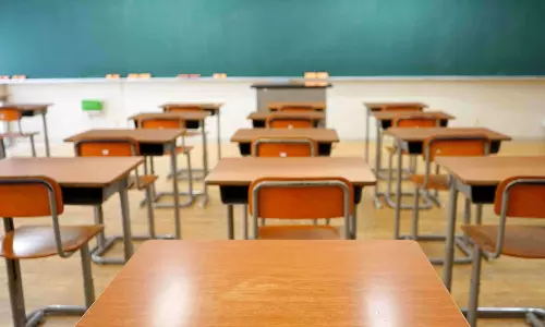 യു.പിയിൽ മുസ്‍ലിം സഹപാഠിയെക്കൊണ്ട് ഹിന്ദു കുട്ടിയെ തല്ലിച്ച അധ്യാപിക അറസ്റ്റിൽ