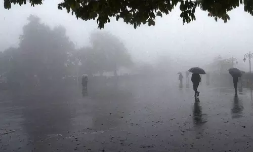 heavy rain, Restrictions in Kozhikode district, rain alert, rain alert in calicut, calicut tour spot, കനത്ത മഴ, കോഴിക്കോട് ജില്ലയിൽ നിയന്ത്രണങ്ങൾ, മഴ മുന്നറിയിപ്പ്, കോഴിക്കോട് മഴ മുന്നറിയിപ്പ്, കാലിക്കറ്റ് ടൂർ സ്പോട്ട്