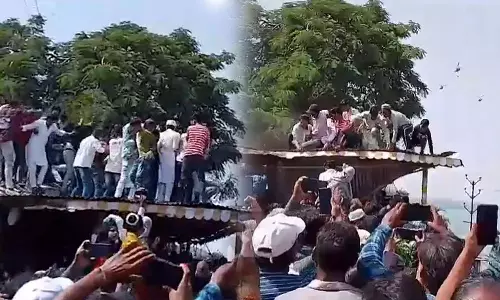 Tin Roof Of Shop Collapses As People Climb To Watch Bhopal Air Show