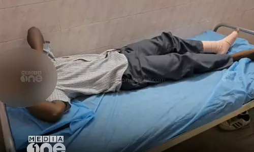 shirt, plus one student,  plus two student, ragging, anti ragging, ഷർട്ട്, പ്ലസ് വൺ വിദ്യാർത്ഥി, പ്ലസ് ടു വിദ്യാർത്ഥി, റാഗിംഗ്,