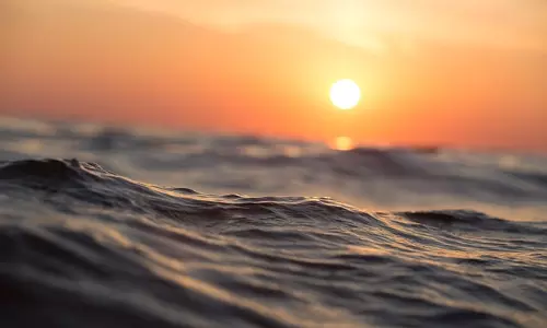 ബഹ്റൈനിൽ കാർ കടലിൽ വീണ് ഒരാൾ മുങ്ങി മരിച്ചു