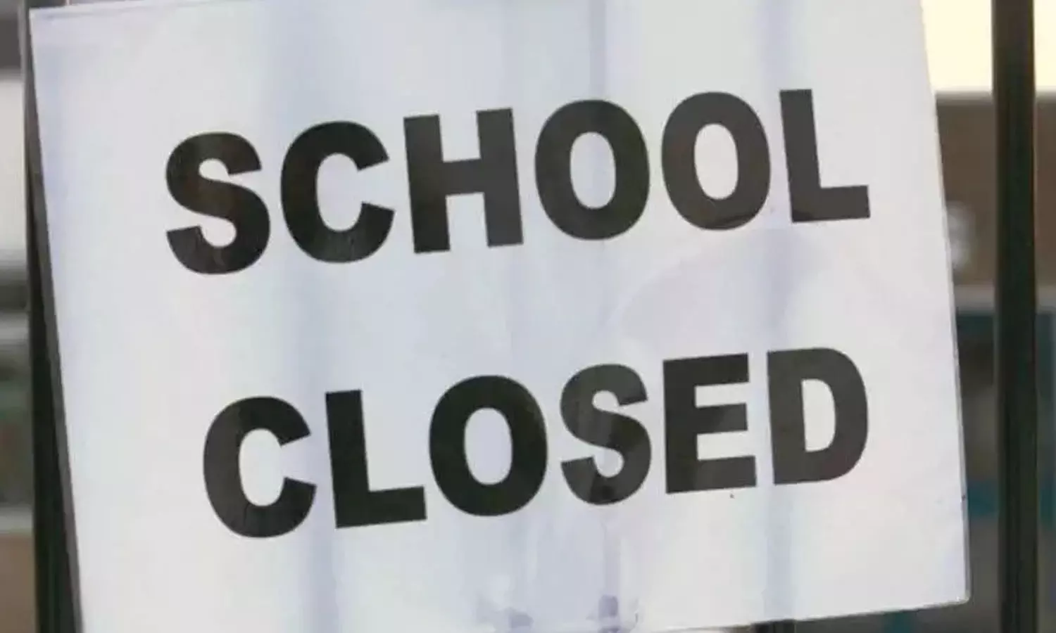 holiday for schools, relief camps in Thiruvananthapuram, heavy rain ,rain alert, latest malayalam news, സ്കൂളുകൾക്ക് അവധി, തിരുവനന്തപുരത്ത് ദുരിതാശ്വാസ ക്യാമ്പുകൾ, കനത്ത മഴ, മഴ മുന്നറിയിപ്പ്, ഏറ്റവും പുതിയ മലയാളം വാർത്തകൾ