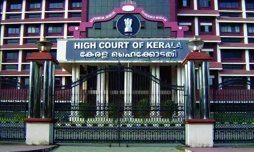 കോടതി പരിസരത്ത് അഭിഭാഷകർക്ക് സുരക്ഷ ഉറപ്പുവരുത്തണം: ഹൈക്കോടതി