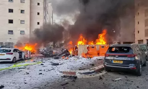 ഇസ്രായേലിനെ വിറപ്പിച്ച് ‘അൽ അഖ്സ പ്രളയം’ ഇസ്രായേലിനെ വിറപ്പിച്ച് ‘അൽ അഖ്സ പ്രളയം’