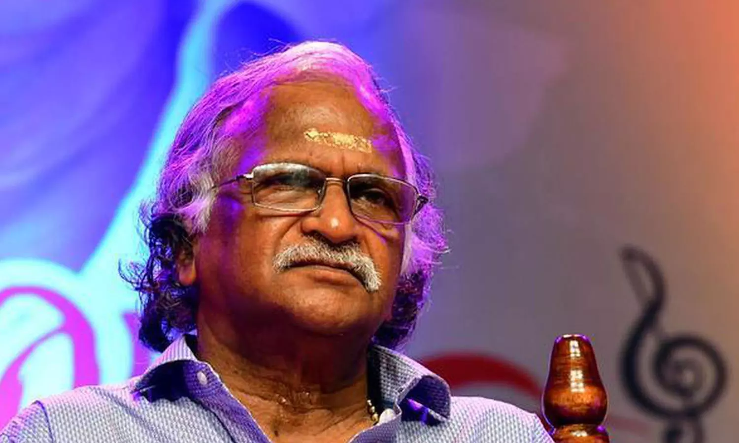 വയലാർ അവാർഡ് ശ്രീകുമാരൻ തമ്പിക്ക് വയലാർ അവാർഡ് ശ്രീകുമാരൻ തമ്പിക്ക്