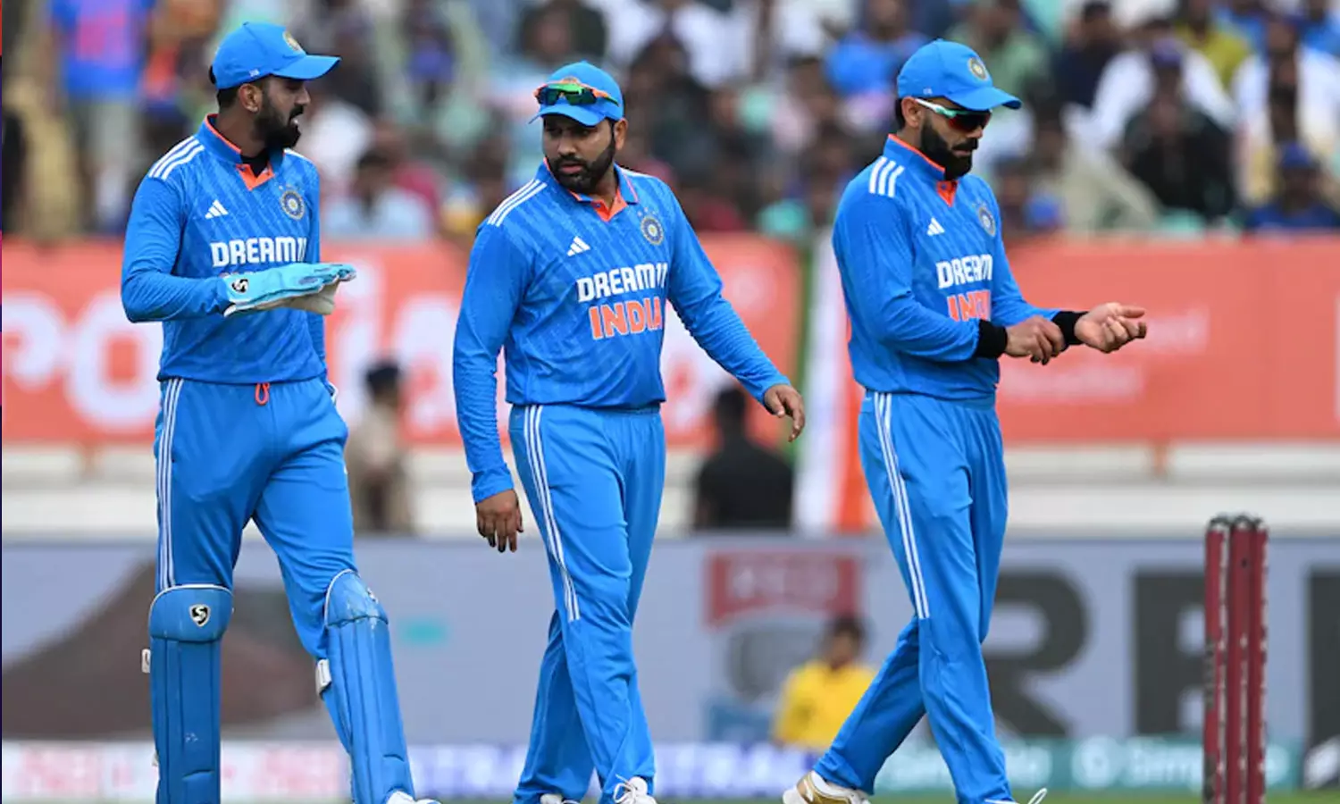 ടോസ് ഓസീസിന്;  ബാറ്റിങ് തെരഞ്ഞെടുത്തു