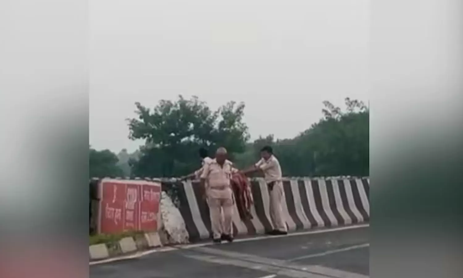 Bihar cops dump mangled body of accident victim into canal Bihar cops dump mangled body of accident victim into canal