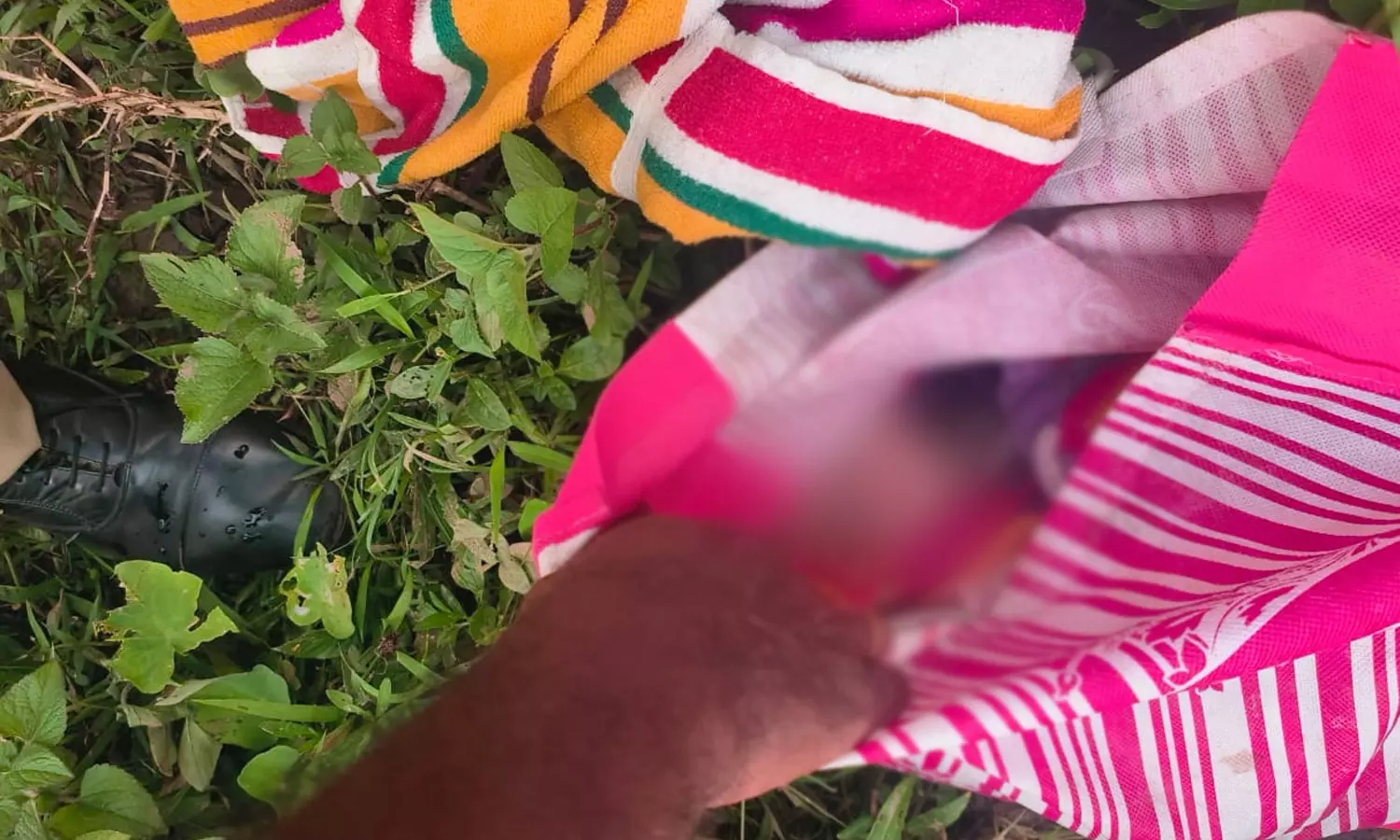 എറണാകുളത്ത് നവജാത ശിശുവിൻ്റെ മൃതദേഹം ഉപേക്ഷിച്ച നിലയിൽ കണ്ടെത്തി എറണാകുളത്ത് നവജാത ശിശുവിൻ്റെ മൃതദേഹം ഉപേക്ഷിച്ച നിലയിൽ കണ്ടെത്തി