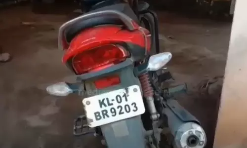 കൊല്ലത്ത് ലഹരി സംഘം എക്‌സൈസ് വാഹനം തോട്ടിലേക്ക് എറിഞ്ഞു