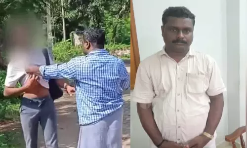 പത്തനംതിട്ടയിൽ കാറിൽ കയറിയെന്ന് ആരോപിച്ച് വിദ്യാർഥിക്ക് ക്രൂരമർദനം പത്തനംതിട്ടയിൽ കാറിൽ കയറിയെന്ന് ആരോപിച്ച് വിദ്യാർഥിക്ക് ക്രൂരമർദനം