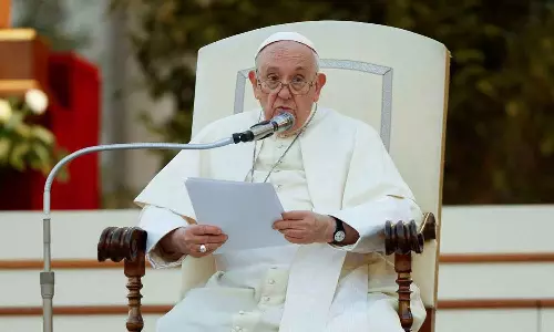 Pope Francis calls for end to Israel-Hamas violence