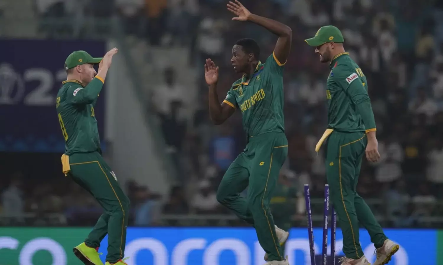 അടപടലം ഓസീസ്; ദക്ഷിണാഫ്രിക്കക്ക് കൂറ്റൻ ജയം