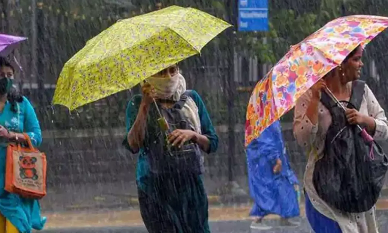 കനത്ത മഴ; തിരുവനന്തപുരം ജില്ലയിൽ നാളെ അവധി കനത്ത മഴ; തിരുവനന്തപുരം ജില്ലയിൽ നാളെ അവധി