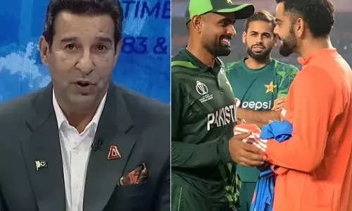 അമ്മാവന്റെ മകന് കോഹ്ലിയുടെ ജേഴ്‌സി വേണമെങ്കിൽ...; ബാബറിനെ രൂക്ഷമായി വിമര്‍ശിച്ച് അക്രം