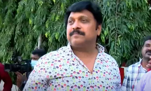 Solar; HC to consider Ganesh Kumars plea again