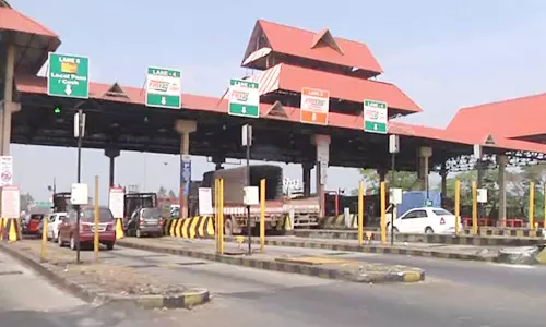 നിർമാണം പൂർത്തിയാകും മുമ്പേ ടോൾപിരിവ്;  പാലിയേക്കര ടോൾ കമ്പനിയുടെ 125 കോടി നിക്ഷേപം ഇ.ഡി മരവിപ്പിച്ചു