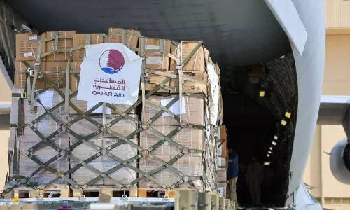 ഗസ്സയ്ക്ക് മരുന്നും ഭക്ഷണവുമായി ഖത്തര്‍; 3‌7 ടൺ വസ്തുക്കൾ ഈജിപ്തിലെത്തിച്ചു