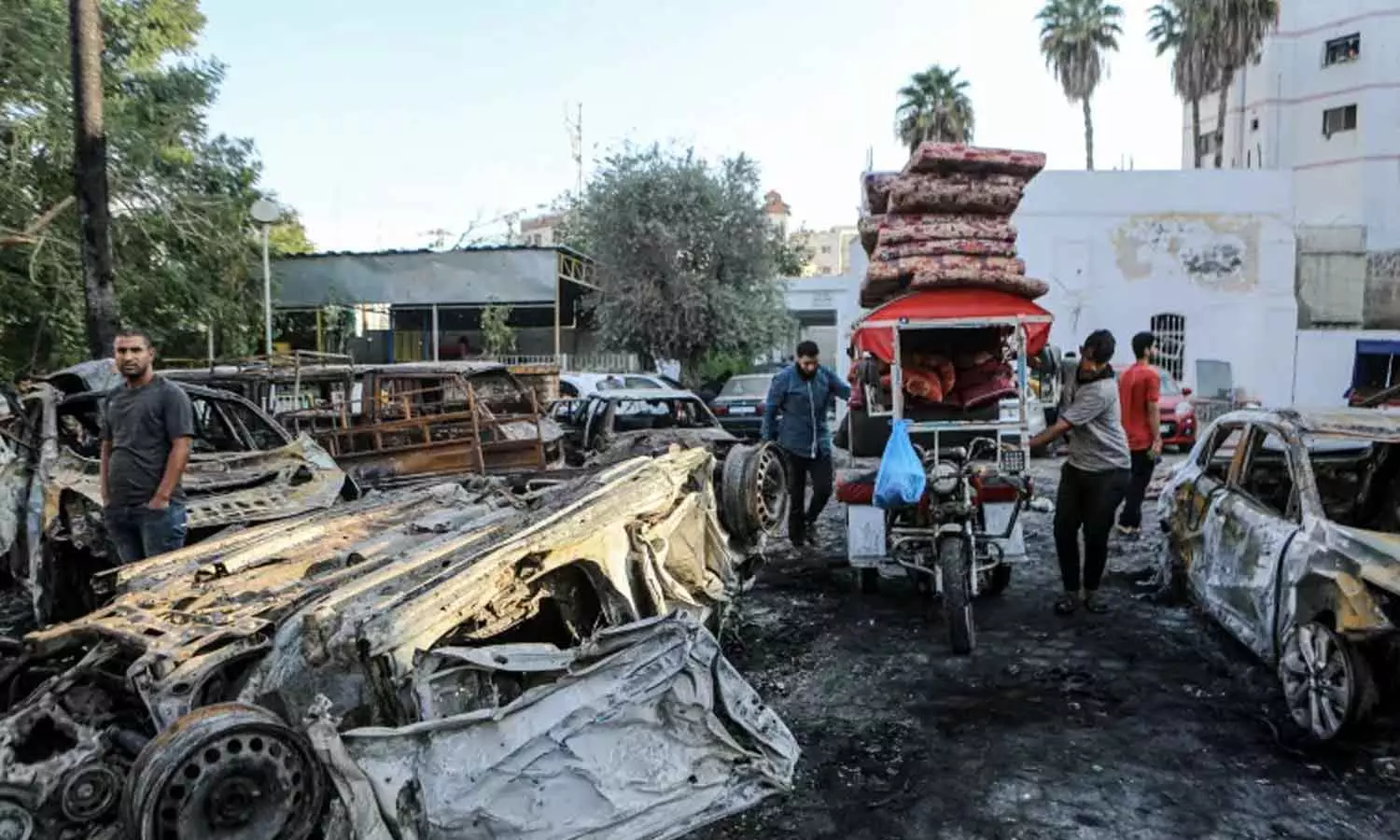 ഇസ്രായേലിനെ നയതന്ത്രപരമായി ഒറ്റപ്പെടുത്തണമെന്ന് റസാഖ് പാലേരി ഇസ്രായേലിനെ നയതന്ത്രപരമായി ഒറ്റപ്പെടുത്തണമെന്ന് റസാഖ് പാലേരി