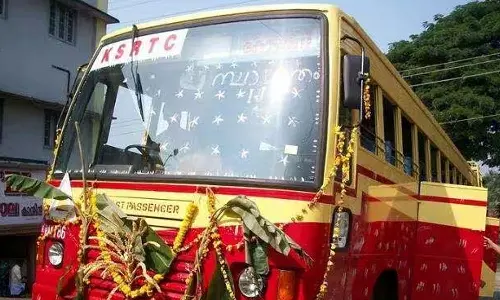 High Court,  decorations on vehicles, road and safety rules, ksrtc bus in kerala, ഹൈക്കോടതി, വാഹനങ്ങളിലെ അലങ്കാരങ്ങൾ, റോഡ്, സുരക്ഷാ നിയമങ്ങൾ, കേരളത്തിലെ കെഎസ്ആർടിസി ബസ്,ശബരിമല ബസ്