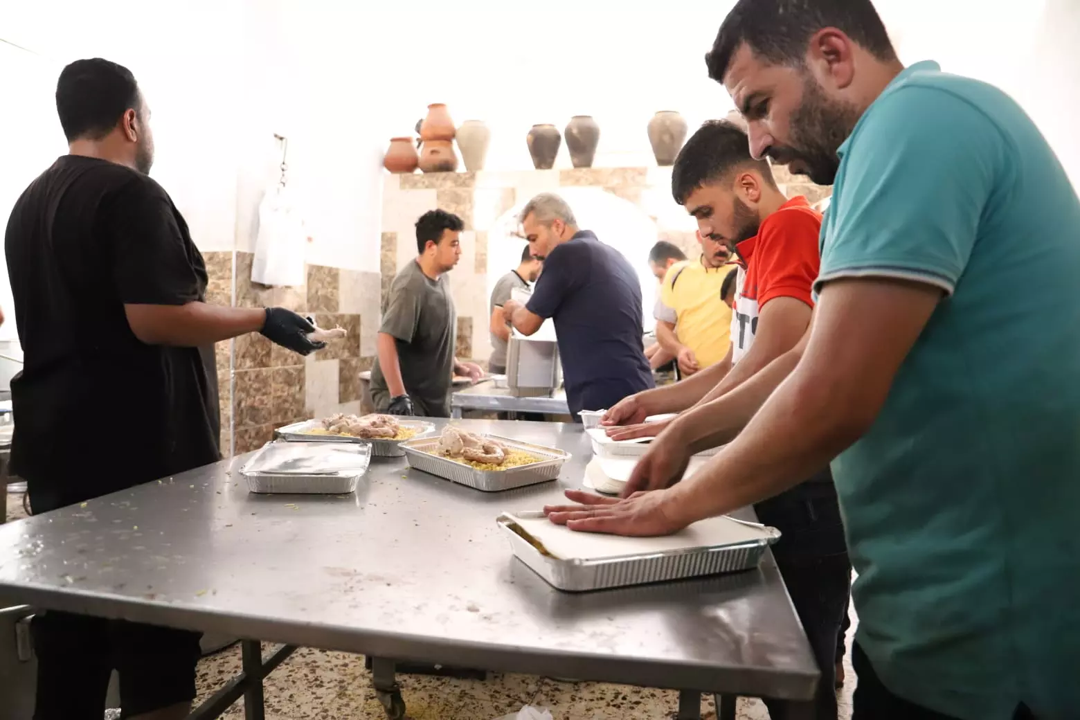 ഗസ്സയിലെ ജനങ്ങള്ക്ക് ഭക്ഷണ വിതരണവുമായി സജീവമായി ഖത്തര് ചാരിറ്റി ഗസ്സയിലെ ജനങ്ങള്ക്ക് ഭക്ഷണ വിതരണവുമായി സജീവമായി ഖത്തര് ചാരിറ്റി