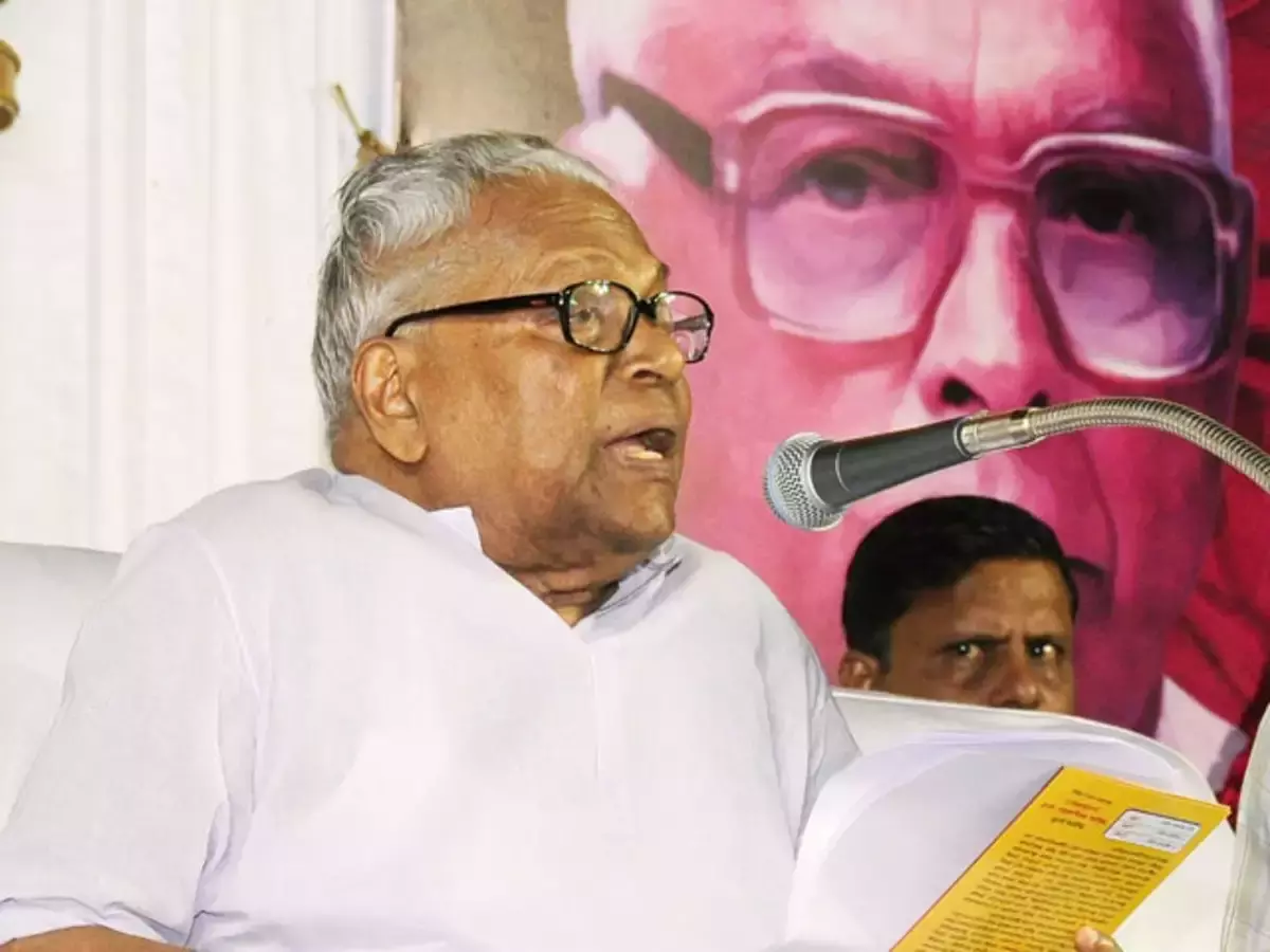 vs achuthanandan