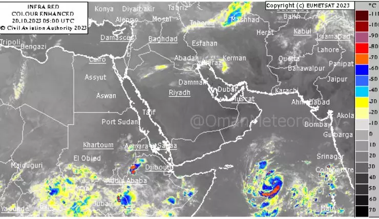 ഒമാനിലെ ന്യൂന മർദ്ദം; നാളെ മുതൽ സലാലയില്‍ നേരിട്ടുള്ള ആഘാതം ആരംഭിച്ചേക്കും