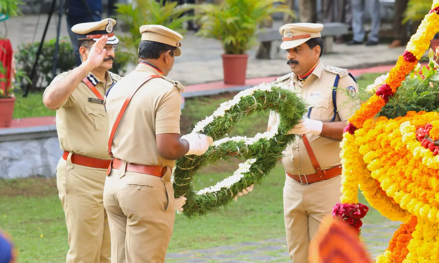 The nation paid tributes to the martyred police officers