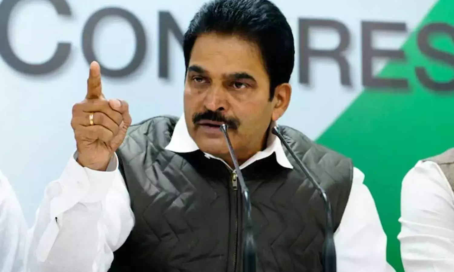 Sachin-Gehlot dispute in Rajasthan, KC Venugopal, Sachin piolet, ashok Gehlot, latest malayalam news, രാജസ്ഥാനിലെ സച്ചിൻ-ഗെഹ്‌ലോട്ട് തർക്കം, കെസി വേണുഗോപാൽ, സച്ചിൻ പയലറ്റ്, അശോക് ഗെഹ്‌ലോട്ട്, ഏറ്റവും പുതിയ മലയാളം വാർത്ത