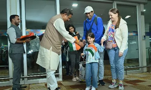 Operation Ajay, Sixth flight, 26 Malayalis reached Delhi, latest malayalam news, ഓപ്പറേഷൻ അജയ്, ആറാമത്തെ വിമാനം, 26 മലയാളികൾ ഡൽഹിയിലെത്തി, ഏറ്റവും പുതിയ മലയാളം വാർത്ത