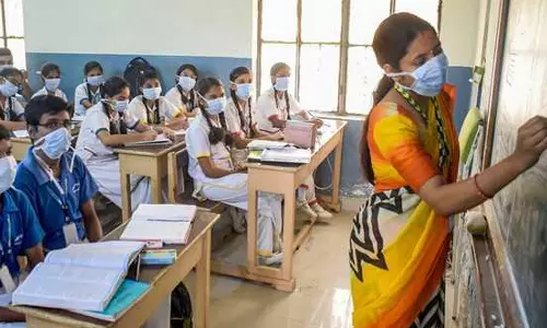 The age limit of Higher Secondary Guest Teachers, Guest Teachers, Higher Secondary, latest malayalam news, ഹയർ സെക്കൻഡറി ഗസ്റ്റ് അധ്യാപകർ, അതിഥി അധ്യാപകർ, ഹയർ സെക്കൻഡറി, ഏറ്റവും പുതിയ മലയാളം വാർത്ത, പ്രായപരിധി