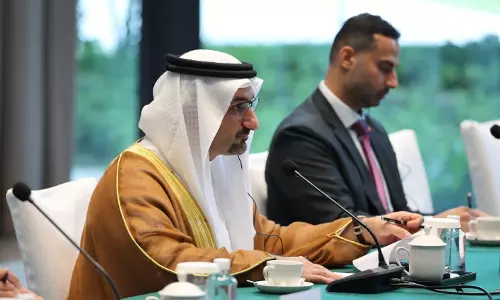 ബഹ്റൈൻ-ചൈന വാണിജ്യ,   വ്യവസായ മന്ത്രിമാർ തമ്മിൽ ചർച്ച നടത്തി