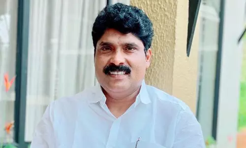 താമരശ്ശേരി ചുരത്തിലെ ഗതാഗത കുരുക്ക്; ബൈപ്പാസ് വേണം, ടണൽ നിർമാണം അംഗീകരിക്കാനാവില്ലെന്ന് ടി.സിദ്ദിഖ് താമരശ്ശേരി ചുരത്തിലെ ഗതാഗത കുരുക്ക്; ബൈപ്പാസ് വേണം, ടണൽ നിർമാണം അംഗീകരിക്കാനാവില്ലെന്ന് ടി.സിദ്ദിഖ്