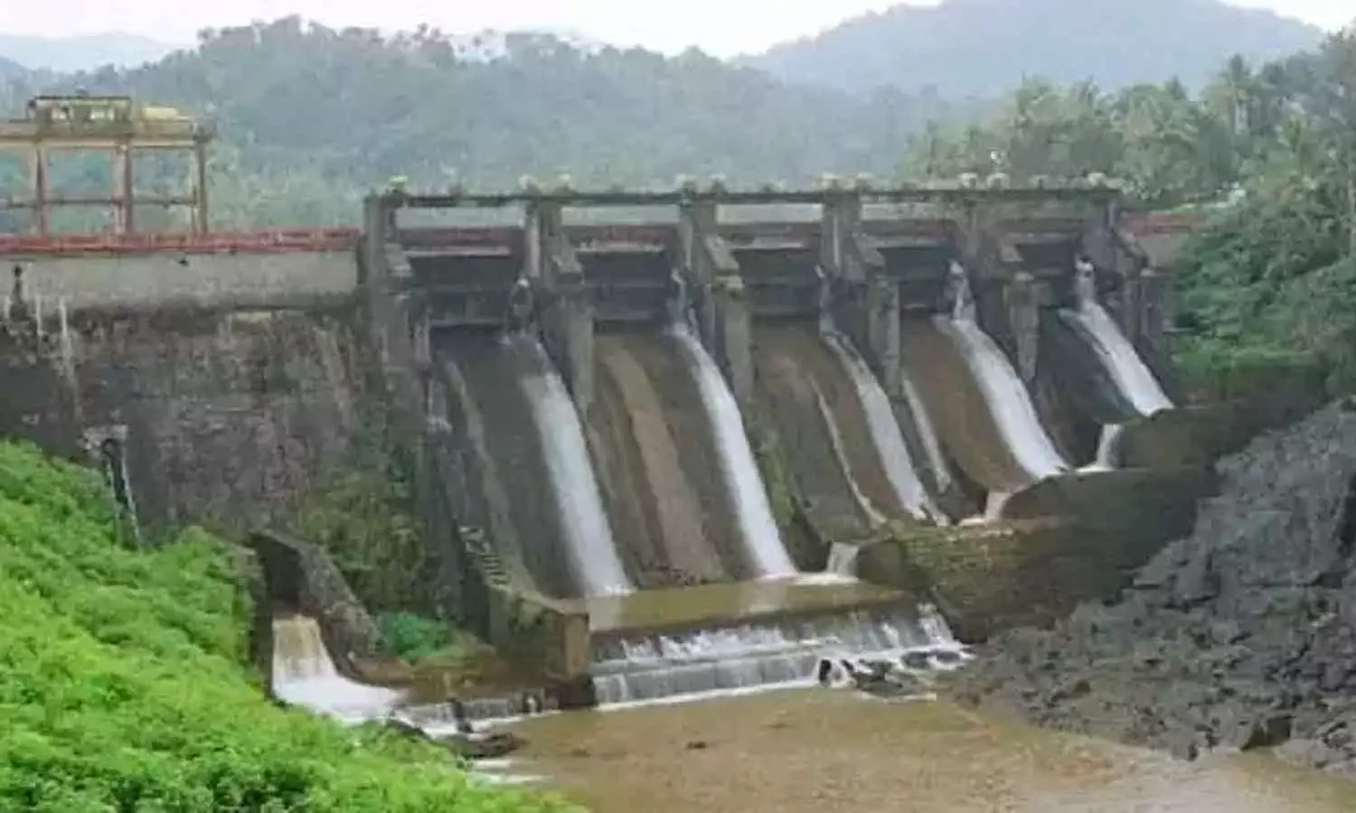ഇടുക്കി കല്ലാർ ഡാം തുറന്നു; രണ്ട് ഷട്ടർ പത്തു സെന്റീമീറ്റർ ഉയർത്തി